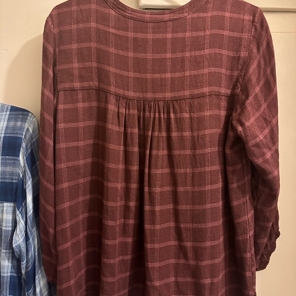 2 blouses —Wrangler Blue and Brown 3/4 Sleeve Blouse with Mandarin Collar - Picture 6 of 7